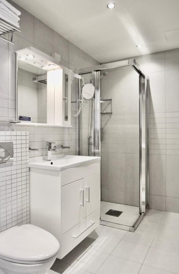 Super Stay Hotel, Oslo Ngoại thất bức ảnh