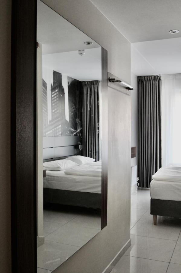 Super Stay Hotel, Oslo Ngoại thất bức ảnh